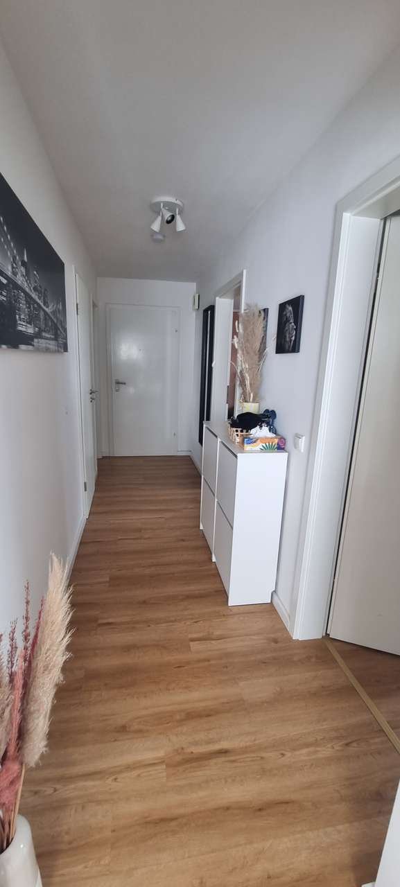 Flur Bild 1