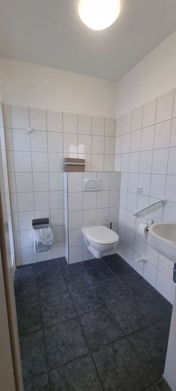 1. WC mit Fenster