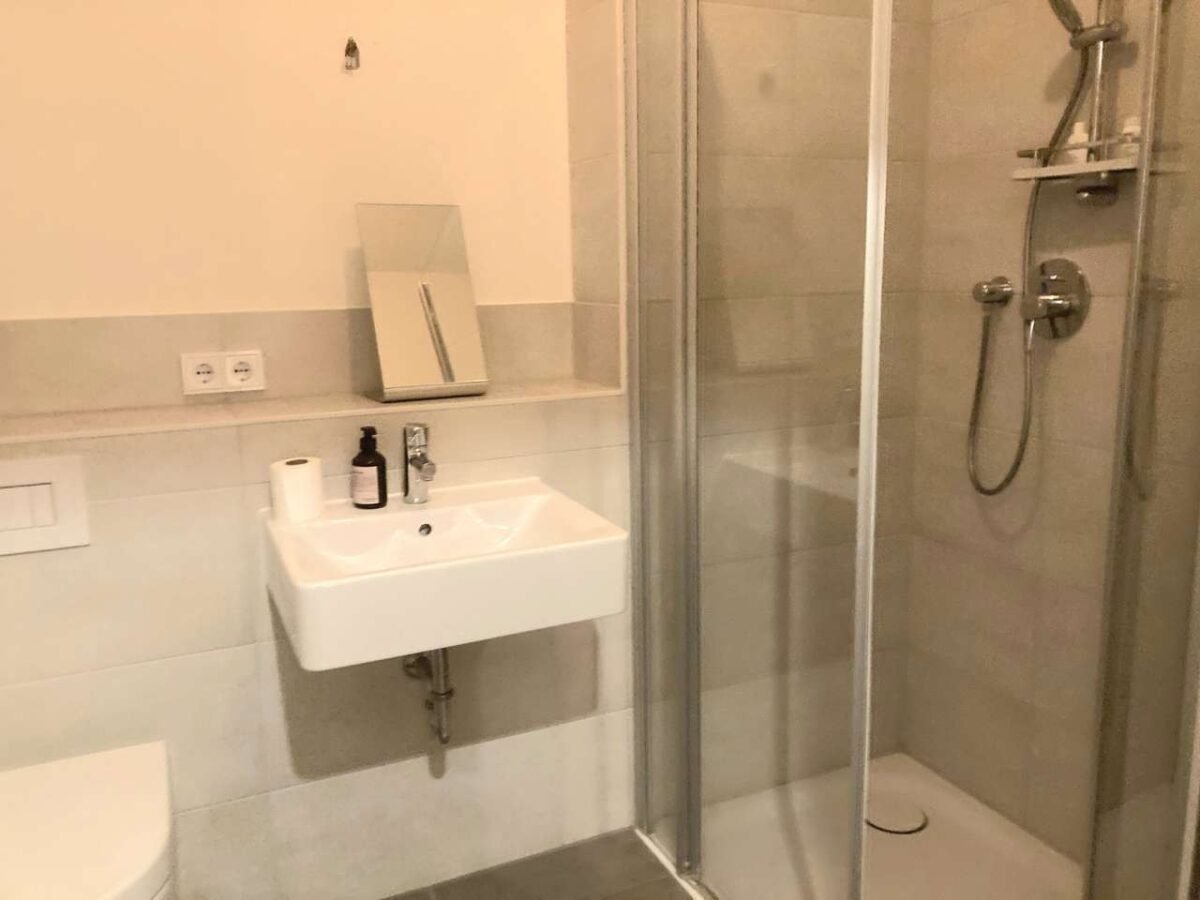 Bad mit Dusche