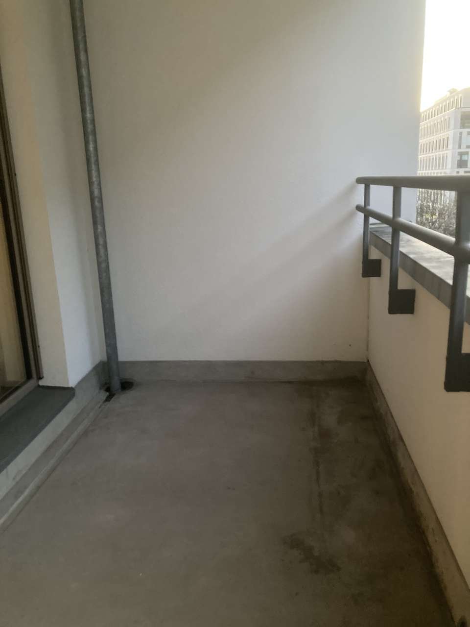 Loggia zur Strassenseite