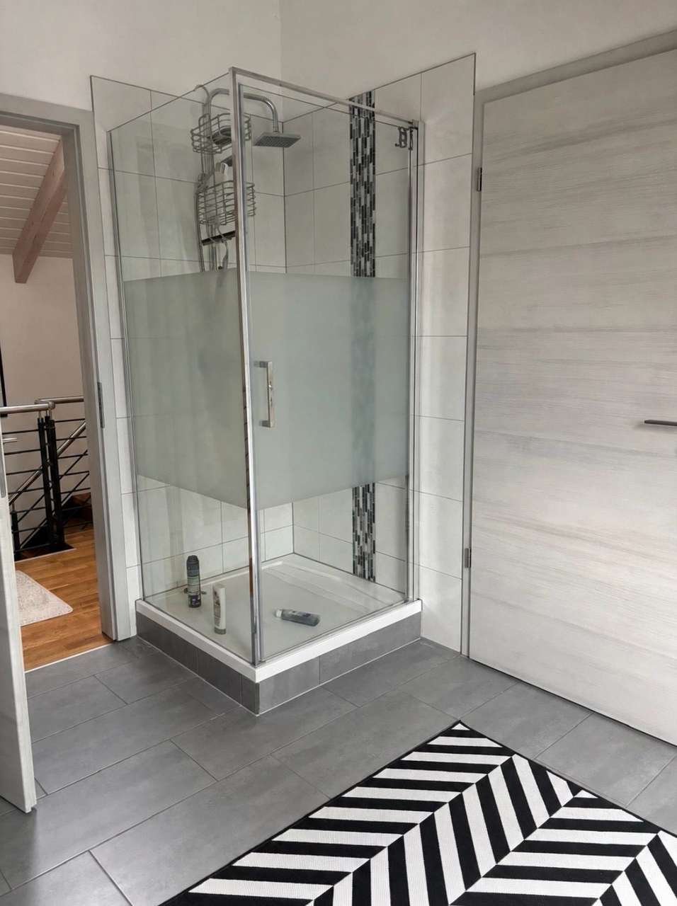..und Glas Dusche